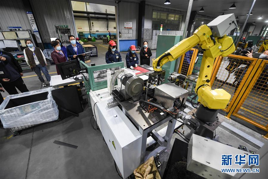 (新華全媒頭條·圖文互動)(2)沖寒已覺東風(fēng)暖——記習(xí)近平總書記在浙江調(diào)研疫情防控和復(fù)工復(fù)產(chǎn)