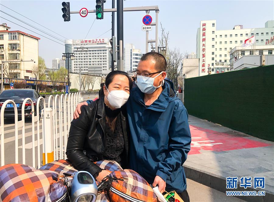 (一線抗疫群英譜·圖文互動)(1)護師張永剛:換一個“戰場”去戰斗