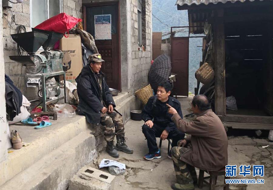 (在習(xí)近平新時(shí)代中國(guó)特色社會(huì)主義思想指引下——新時(shí)代新作為新篇章·習(xí)近平總書(shū)記關(guān)切事·圖文互動(dòng))(5)啃下最后的硬骨頭——脫貧攻堅(jiān)掛牌督戰(zhàn)進(jìn)行時(shí)