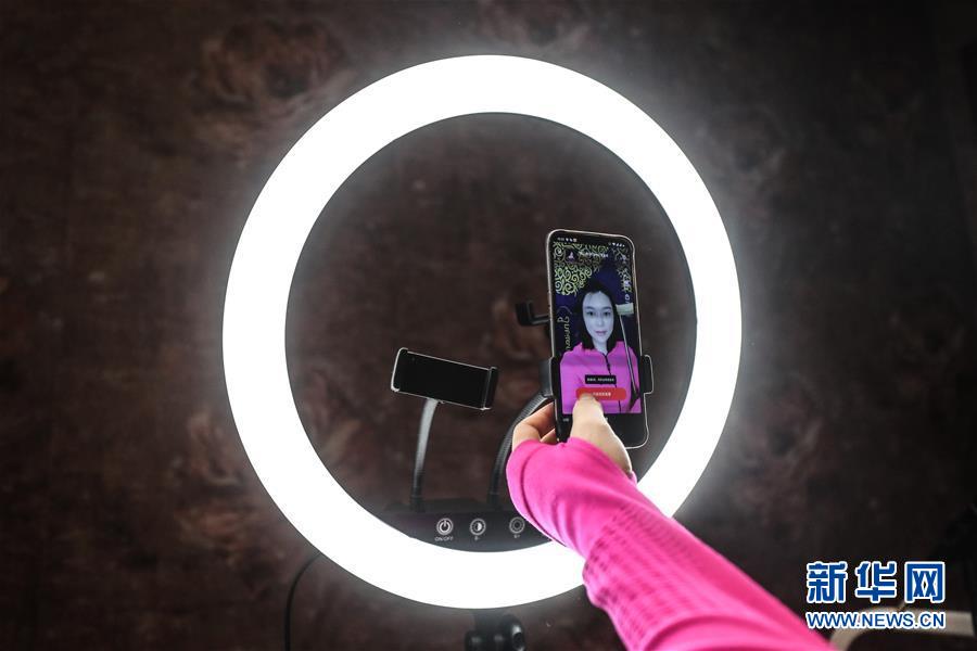 (在習(xí)近平新時(shí)代中國(guó)特色社會(huì)主義思想指引下——新時(shí)代新作為新篇章·習(xí)近平總書記關(guān)切事·圖文互動(dòng))(3)打開(kāi)生活的正確方式:更衛(wèi)生、更健康!