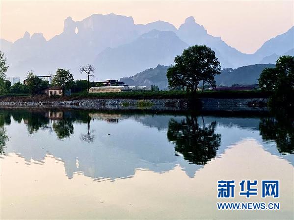 (新華網(wǎng)·圖文互動(dòng))(4)記者手記:“深閨之美”孕育深情之歌