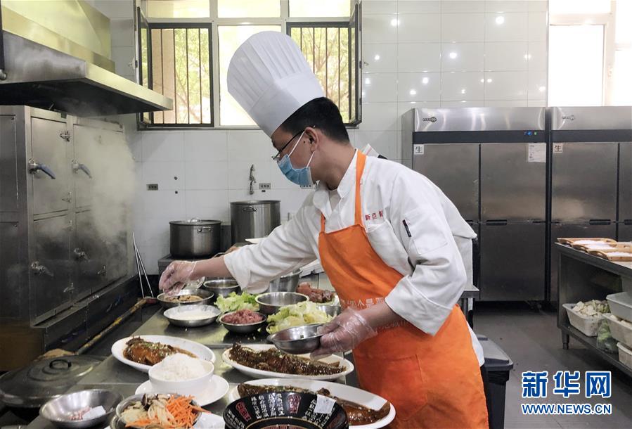 (聚焦復工復產(chǎn)·圖文互動)(3)春暖花開迎客來——天津餐飲業(yè)回暖一線直擊