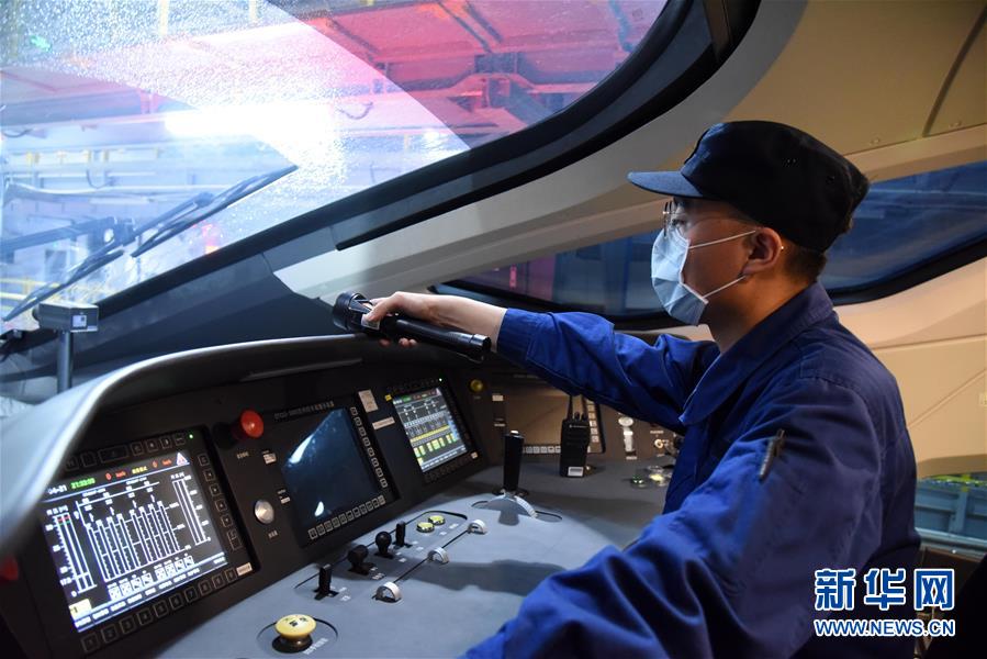 (圖文互動(dòng))(3)“看不見”的勞動(dòng)者