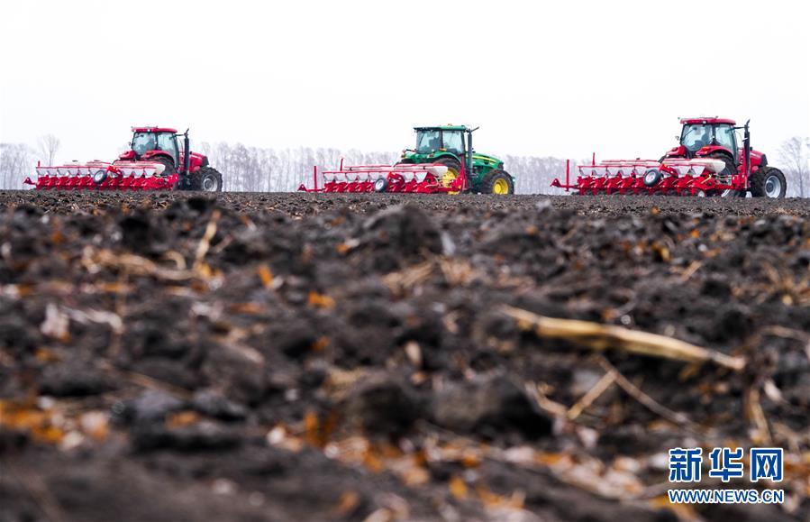 (新華全媒頭條·圖文互動)(1)讓中國飯碗端得更牢——“中華糧倉”春耕剪影
