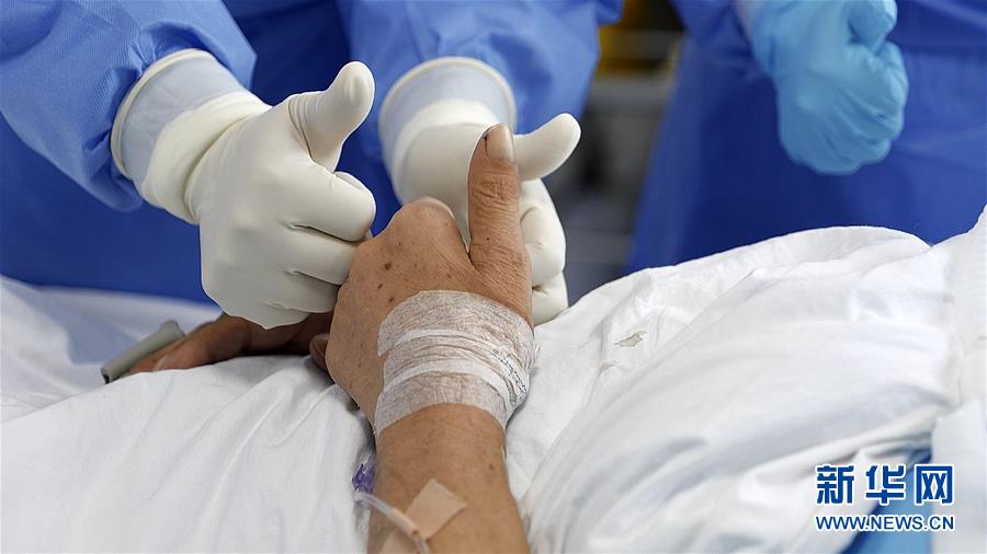 (聚焦疫情防控)(2)73天ECMO輔助治療的新冠肺炎核酸轉陰患者經雙肺移植后重啟呼吸