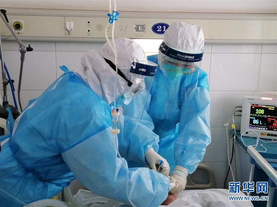 (新華全媒頭條·圖文互動)(6)風雨無阻向前進——寫在全國疫情防控阻擊戰取得重大戰略成果之際