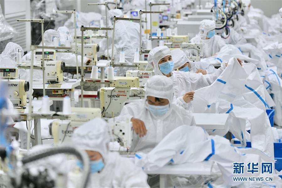 (新華全媒頭條·圖文互動)(10)風雨無阻向前進——寫在全國疫情防控阻擊戰取得重大戰略成果之際