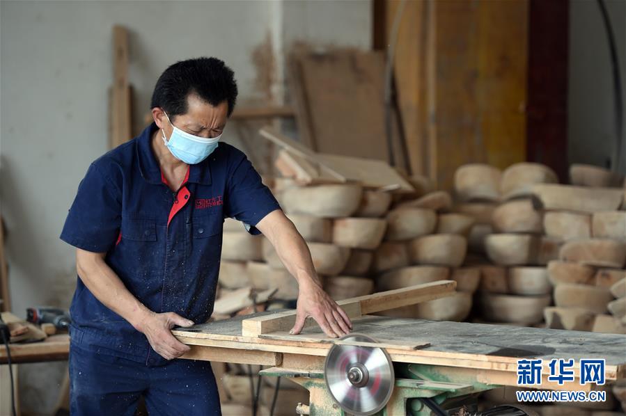  （新華全媒頭條·圖文互動）（5）青春，在希望的田野上——大別山區尋訪“城歸”大學畢業生