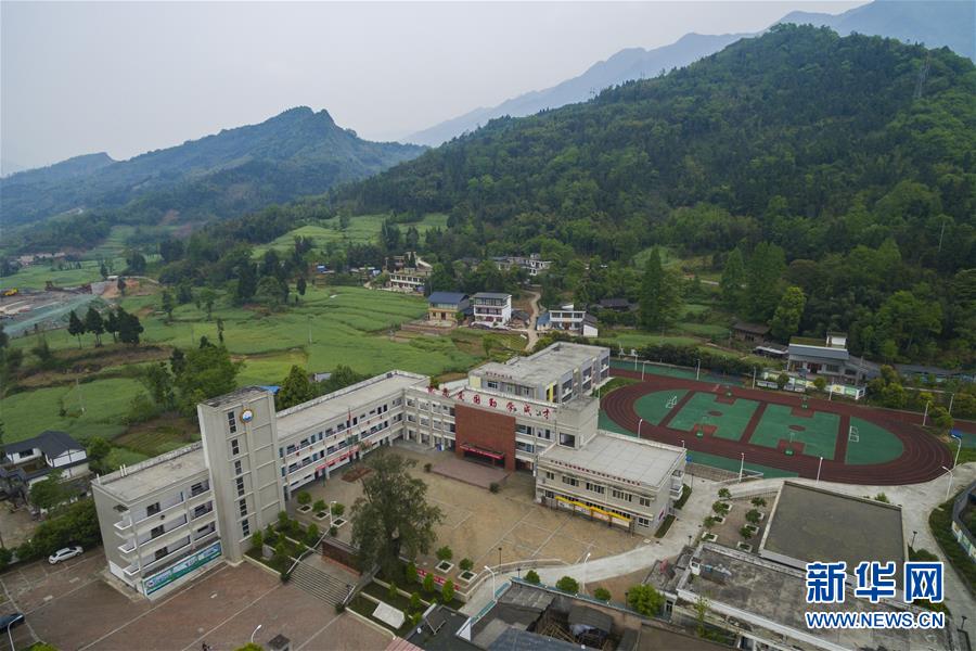 (新華全媒頭條·圖文互動)(12)“美麗的中國夢屬于你們”——以習近平同志為核心的黨中央關心少年兒童工作紀實