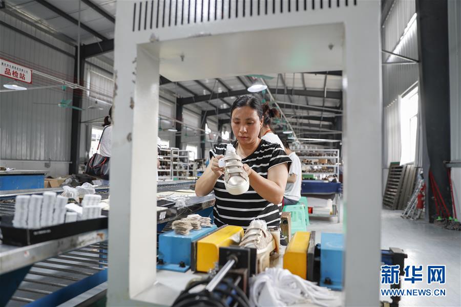 （落實“六穩”“六保”一線見聞·圖文互動）（2）“不讓一名貧困勞動力失業！”——三峽庫區穩就業見聞