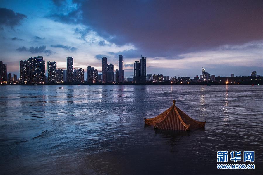 （在習近平新時代中國特色社會主義思想指引下——新時代新作為新篇章·習近平總書記關切事·圖文互動）（1）戰疫魔,斗洪魔——湖北全力應對防疫、防汛疊加“雙考”