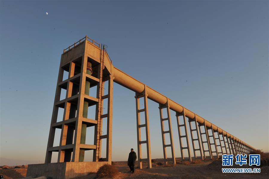 (新華全媒頭條·走向我們的小康生活·圖文互動(dòng))(5)23萬(wàn)人的命運(yùn)轉(zhuǎn)折——我國(guó)最大易地生態(tài)移民安置區(qū)的脫貧密碼