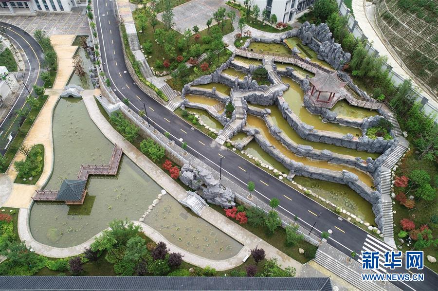 （新華視點(diǎn)·圖文互動(dòng)）（2）學(xué)校建漂亮點(diǎn)本無(wú)錯(cuò)，為何這所“豪華中學(xué)”讓人困惑？