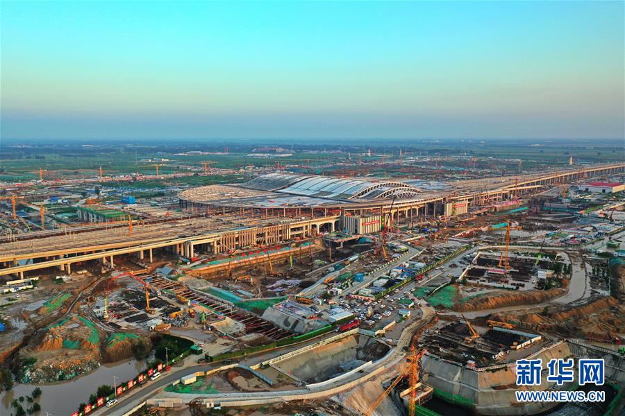 (新華全媒頭條·圖文互動(dòng))(14)“1毫米”之內(nèi)的智慧與引領(lǐng)——寫(xiě)在智能高鐵京雄城際全線(xiàn)軌道貫通之際