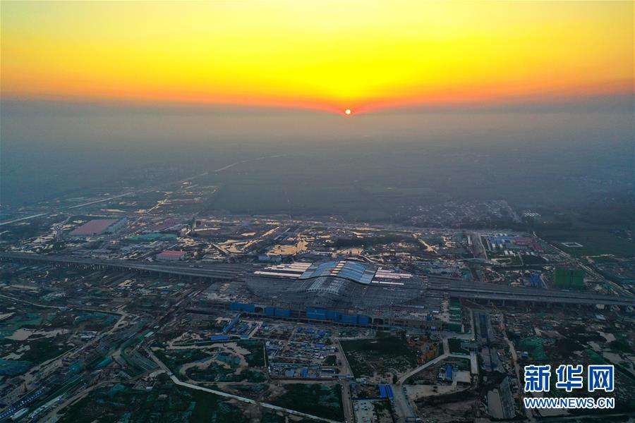 (新華全媒頭條·圖文互動(dòng))(18)“1毫米”之內(nèi)的智慧與引領(lǐng)——寫(xiě)在智能高鐵京雄城際全線(xiàn)軌道貫通之際