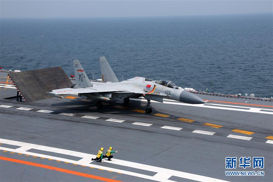 (在習近平強軍思想指引下·我們在戰位報告·圖文互動)(5)奮飛在新時代的海天——海軍某艦載航空兵部隊備戰打仗記事