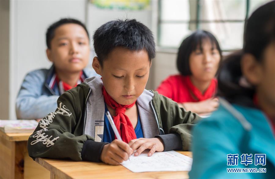 （新華全媒頭條·決戰(zhàn)決勝脫貧攻堅(jiān)·督戰(zhàn)未摘帽貧困縣·圖文互動(dòng)）（11）不獲全勝，決不收兵——全國(guó)52個(gè)掛牌督戰(zhàn)貧困縣脫貧攻堅(jiān)紀(jì)實(shí)