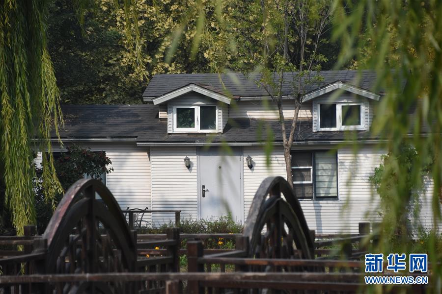 (我的“十三五”·圖文互動(dòng))(1)民宿開在“穿過芬芳的山谷”