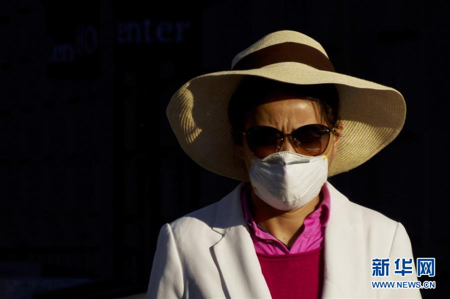 (國(guó)際疫情)(7)美國(guó)日增新冠確診病例超13萬(wàn) 一周日均新增近10萬(wàn)