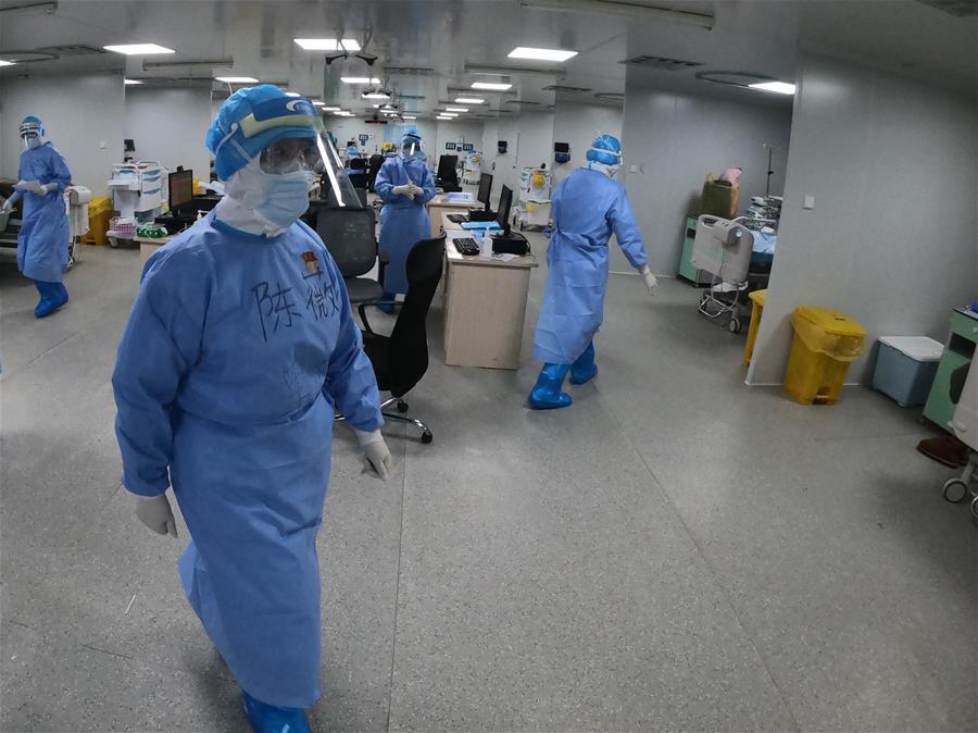 （抗疫先進事跡·圖文互動）（4）“除了勝利，別無選擇！”——記“人民英雄”國家榮譽稱號獲得者、軍事科學院軍事醫學研究院研究員陳薇