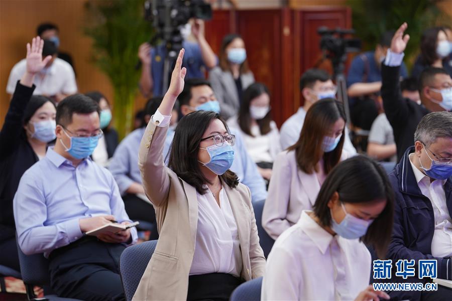 (兩會(huì)·XHDW)(22)國(guó)務(wù)委員兼外交部長(zhǎng)王毅回答中外記者提問