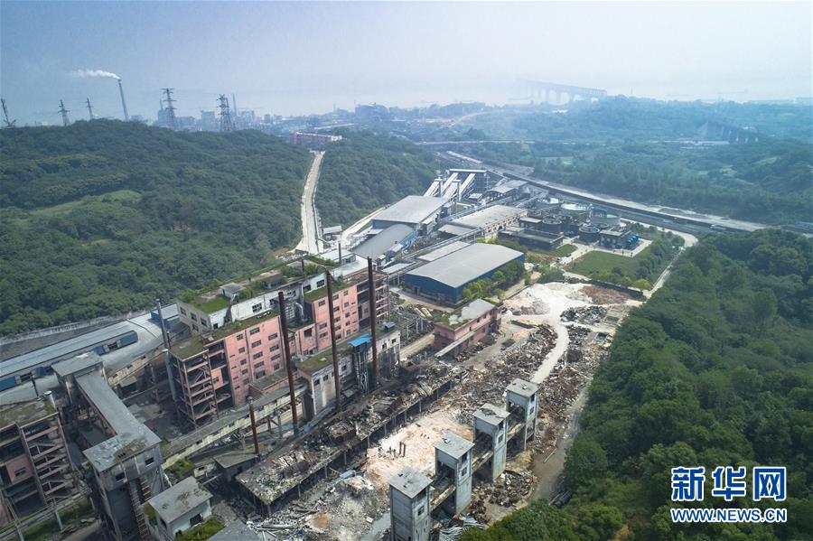 (新華全媒頭條·圖文互動)(6)潮起東方萬象新——以習近平同志為核心的黨中央團結帶領全黨全軍全國各族人民貫徹落實黨的十九大精神紀實