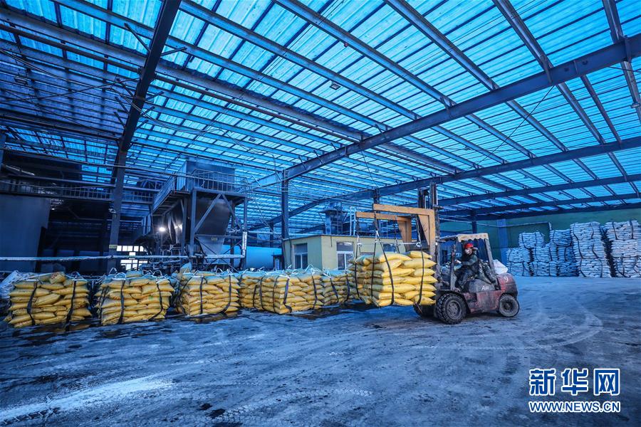 (在習(xí)近平新時(shí)代中國(guó)特色社會(huì)主義思想指引下——新時(shí)代新作為新篇章·習(xí)近平總書(shū)記關(guān)切事·圖文互動(dòng))(3)春耕忙 信心足——谷雨時(shí)節(jié)走馬東北直擊糧事