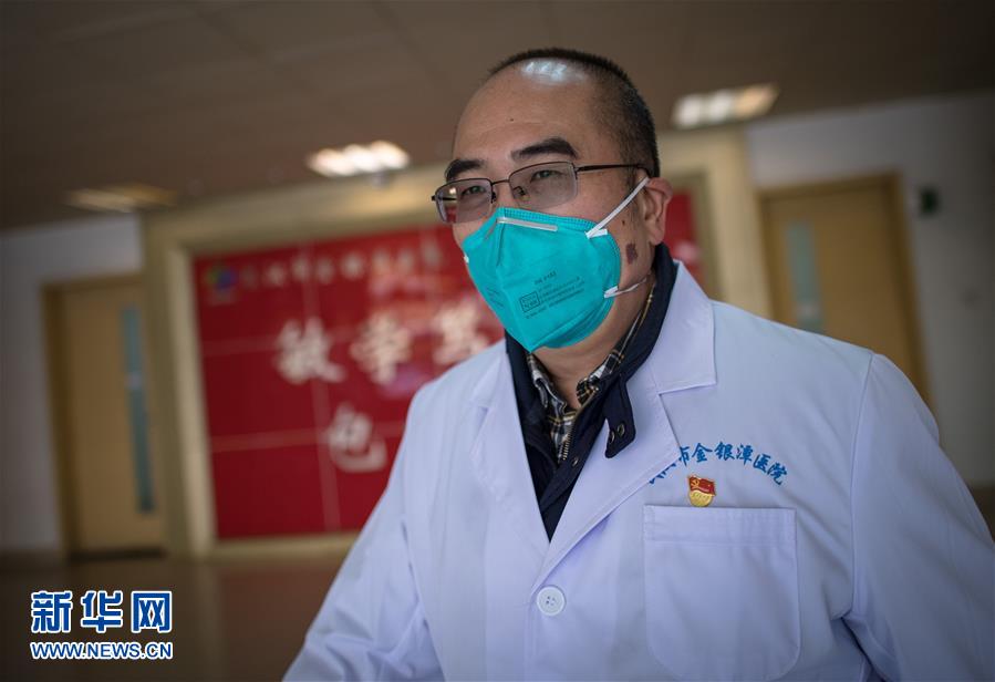 (在習近平新時代中國特色社會主義思想指引下——新時代新作為新篇章·習近平總書記關(guān)切事·圖文互動)(3)錘煉意志 輕裝上陣——黨員干部在一線磨礪閃光故事