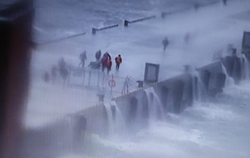 追記為保護(hù)國家某重點(diǎn)試驗(yàn)平臺(tái)壯烈犧牲的3位勇士黃群、宋月才、姜開斌