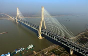 蓬勃發(fā)展的交通“大動(dòng)脈”