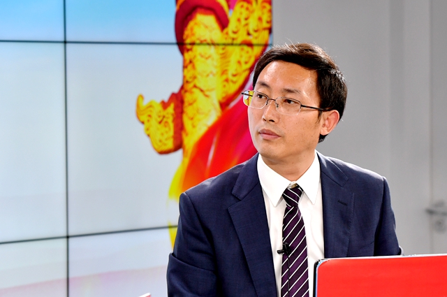 繼往是為了開來，那么開什么來？我們的未來是什么？我們現在站在什么歷史方位上？往哪里去走？