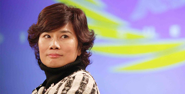 格力集團(tuán)董事長(zhǎng)董明珠——始終堅(jiān)持走專業(yè)化的發(fā)展道路，通過自主創(chuàng)新的核心科技，在制冷領(lǐng)域不斷謀求縱深發(fā)展；始終堅(jiān)持為用戶提供節(jié)能、環(huán)保和舒適的產(chǎn)品，不斷改變?nèi)藗兊纳罘绞剑纳迫祟惖纳姝h(huán)境，創(chuàng)造真正的社會(huì)價(jià)值。