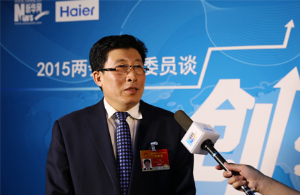 “面對這種新型的、農(nóng)業(yè)轉型的項目，政府各級部門也都在研究怎么落實，還有很多細節(jié)上的問題。”