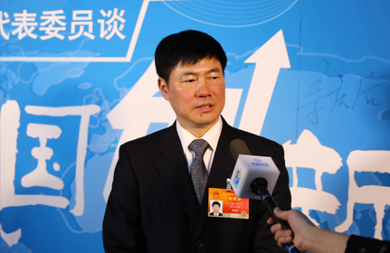 “我們要進行自貿(mào)區(qū)的體制機制的創(chuàng)新，也就是先行先試的一些實驗。”