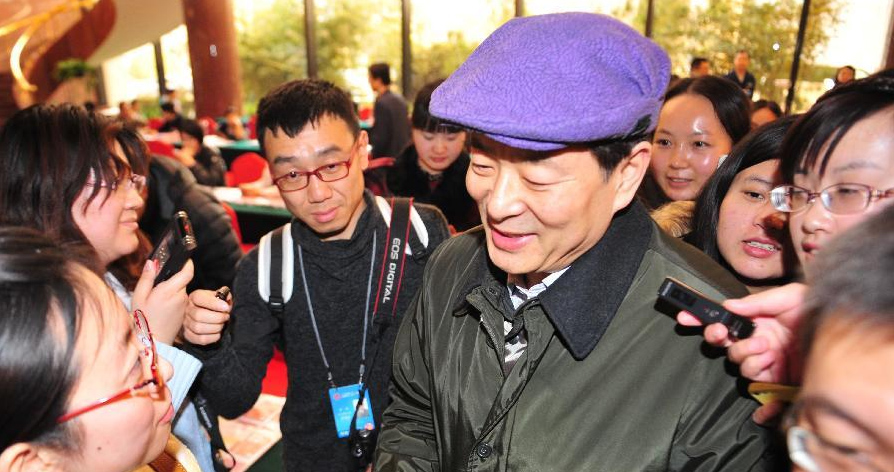 兩會(huì)現(xiàn)場(chǎng):明星委員報(bào)到