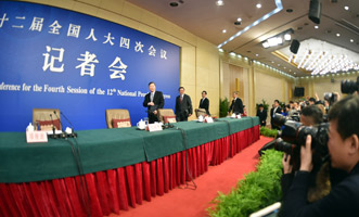 尚福林、劉士余、項俊波等步入會場