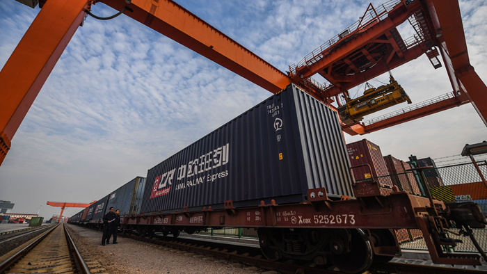 新華微評(píng)·學(xué)習(xí)筆談：這個(gè)“世界市場(chǎng)”，潛力硬核！