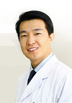 葉子?。罕本┟罓柲垦劭漆t院院長