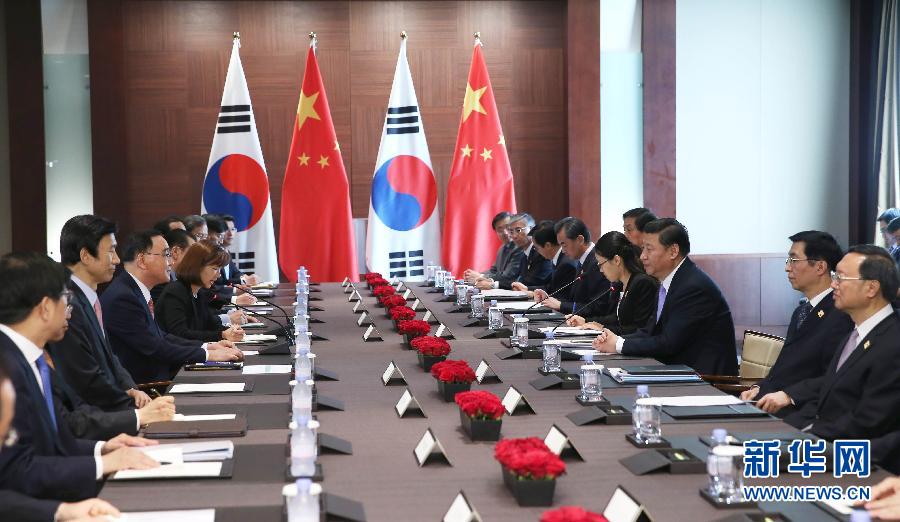 7月4日，國家主席習近平在首爾會見韓國總理鄭烘原。 新華社記者謝環馳攝 