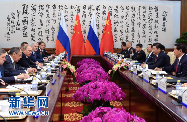 11月9日,中國國家主席習近平在北京釣魚臺國賓館會見俄羅斯總統(tǒng)普京。新華社記者 饒愛民 攝 11月9日,中國國家主席習近平在北京釣魚臺國賓館會見俄羅斯總統(tǒng)普京。新華社記者 饒愛民 攝