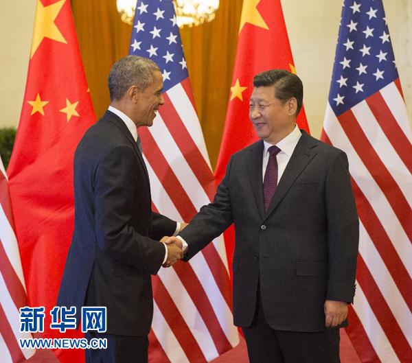 11月12日,國家主席習近平在北京人民大會堂舉行歡迎儀式,歡迎美國總統(tǒng)奧巴馬對中國進行國事訪問。 新華社記者 李學仁 攝 11月12日,國家主席習近平在北京人民大會堂舉行歡迎儀式,歡迎美國總統(tǒng)奧巴馬對中國進行國事訪問。 新華社記者 李學仁 攝