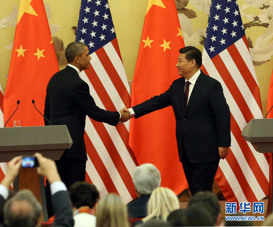 11月12日，國家主席習近平在北京人民大會堂與來訪的美國總統奧巴馬舉行會談后，共同會見記者。 新華社記者 劉衛兵 攝