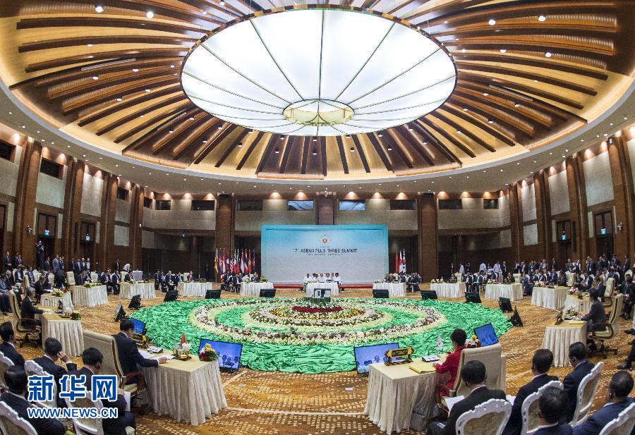 11月13日，中國國務院總理李克強在緬甸首都內比都出席第17次東盟與中日韓（10+3）領導人會議。 新華社記者 王曄 攝