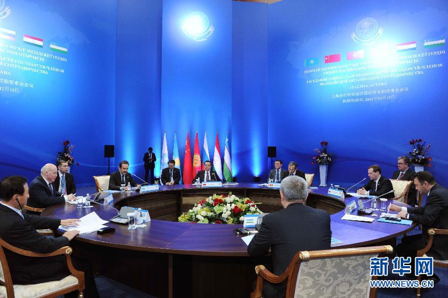 12月15日，中國國務院總理李克強在阿斯塔納出席上海合作組織成員國政府首腦理事會第十三次會議。 新華社記者 饒愛民 攝 