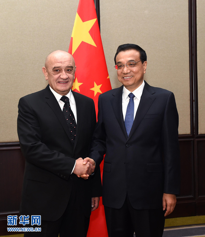 12月16日，中國國務院總理李克強在貝爾格萊德會見波黑部長會議主席貝萬達。 新華社記者 饒愛民 攝 