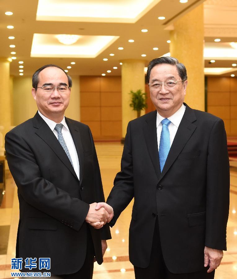 12月25日至27日,中共中央政治局常委、全國政協(xié)主席俞正聲對越南進行正式訪問。這是12月26日,俞正聲在河內(nèi)與越南祖國陣線主席阮善仁舉行會談。 新華社記者劉建生攝 12月25日至27日,中共中央政治局常委、全國政協(xié)主席俞正聲對越南進行正式訪問。這是12月26日,俞正聲在河內(nèi)與越南祖國陣線主席阮善仁舉行會談。 新華社記者劉建生攝