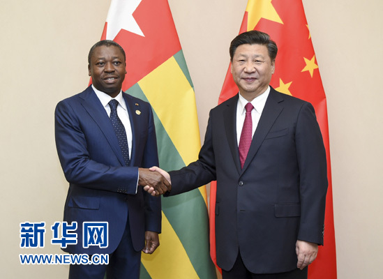 12月3日，國家主席習近平在約翰內(nèi)斯堡會見多哥總統(tǒng)福雷。新華社記者 謝環(huán)馳 攝 