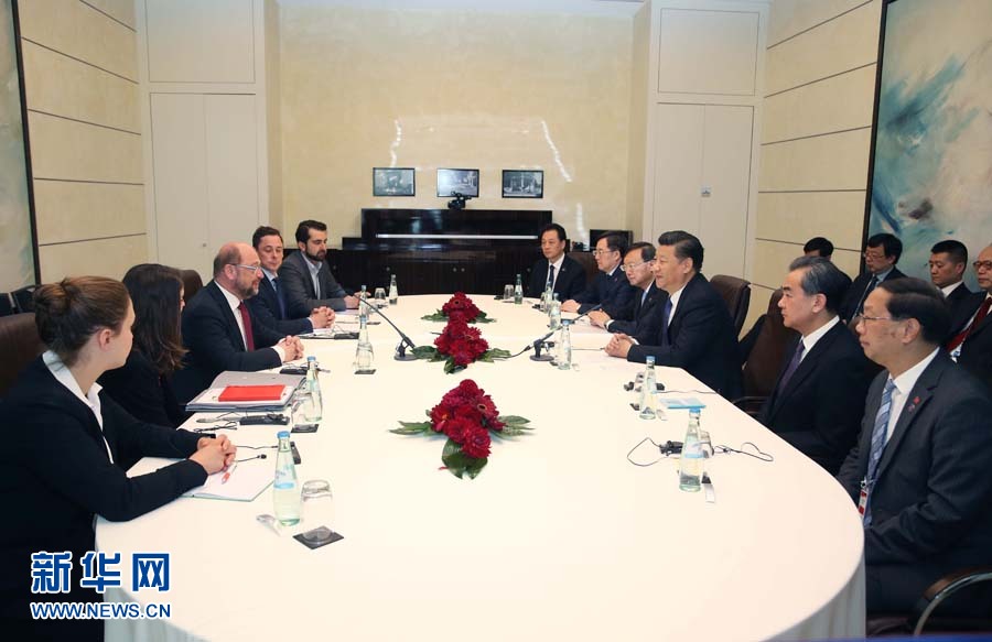 7月6日,國家主席習近平在柏林會見德國社會民主黨主席舒爾茨。新華社記者 姚大偉 攝 7月6日,國家主席習近平在柏林會見德國社會民主黨主席舒爾茨。新華社記者 姚大偉 攝