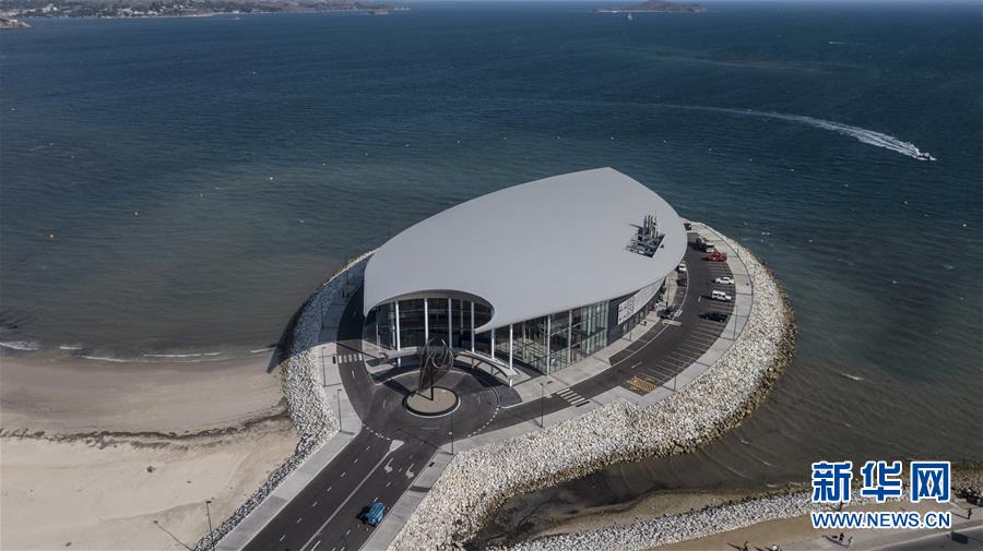 （新華全媒頭條·圖文互動(dòng)）（2）特稿：深化周邊友好　共促亞太繁榮——寫在習(xí)近平主席出席亞太經(jīng)合組織第二十六次領(lǐng)導(dǎo)人非正式會(huì)議，對(duì)巴布亞新幾內(nèi)亞、文萊和菲律賓進(jìn)行國事訪問并在巴新同建交太平洋島國領(lǐng)導(dǎo)人會(huì)晤之際