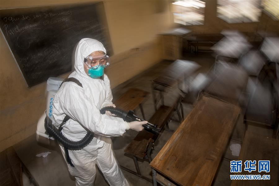 （國際·圖文互動）（2）與時間賽跑——中國救援隊成為莫桑比克災后防疫重要力量